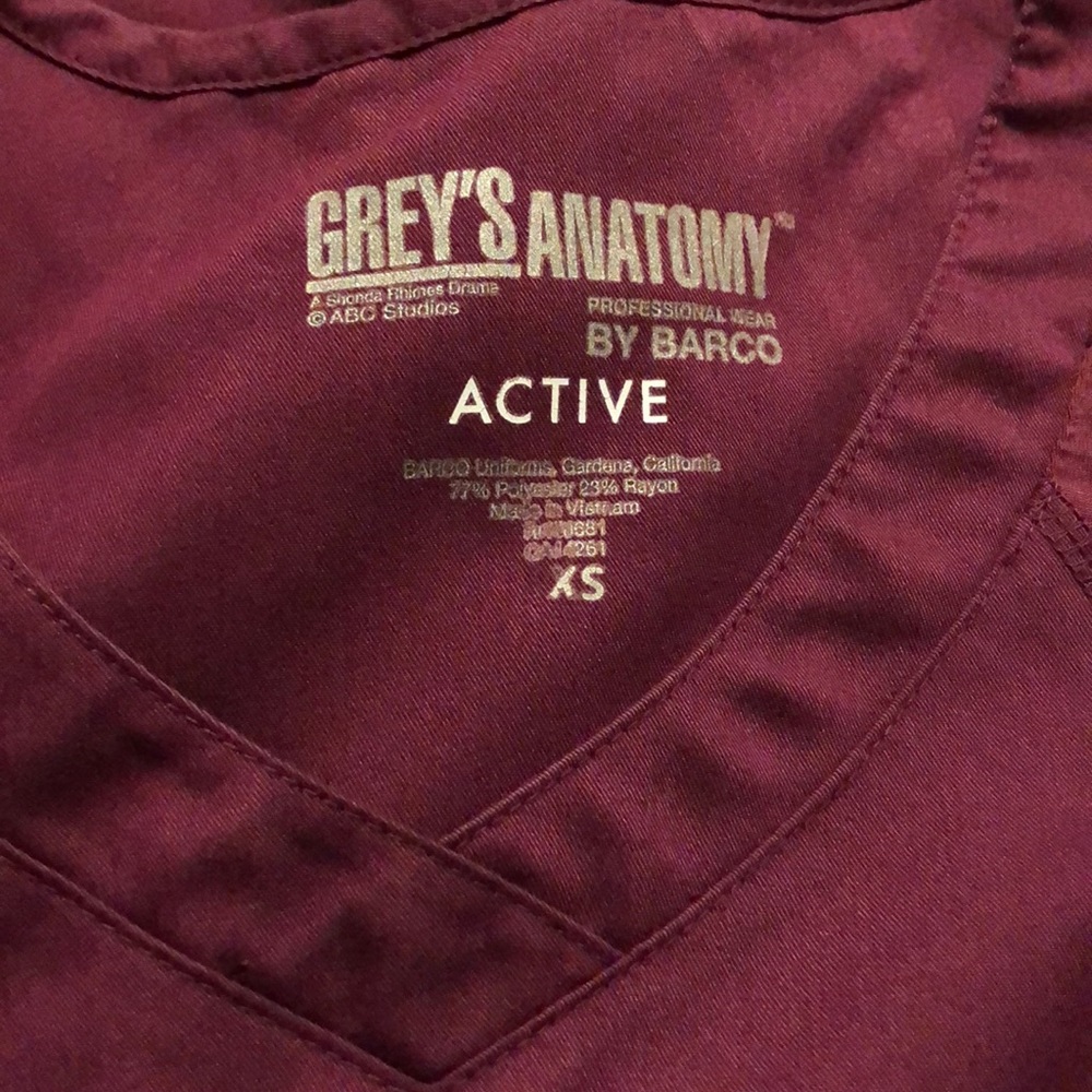 Scrub Top - Picture 2 of 4
